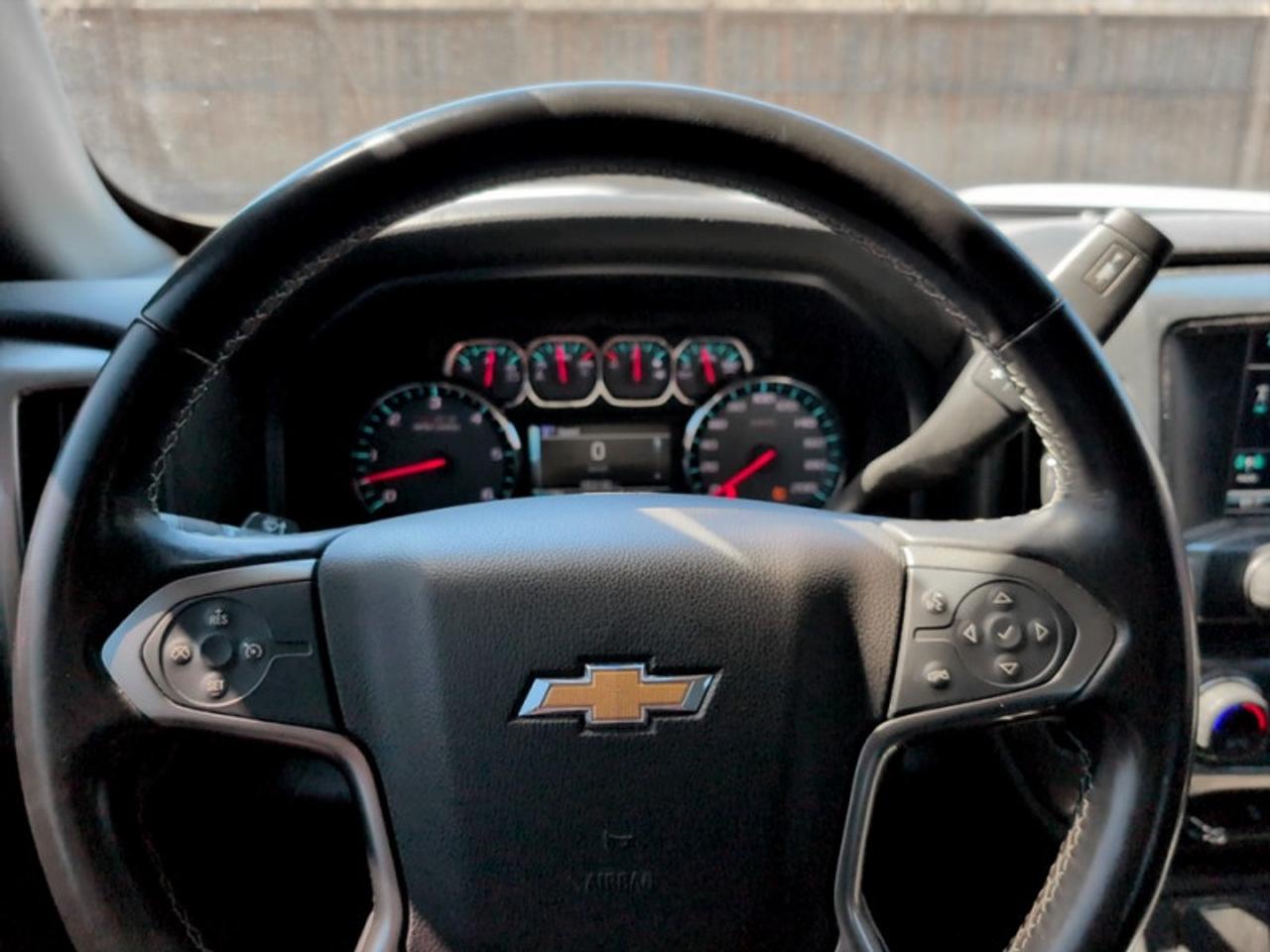 2018 Chevrolet Silverado 1500 2LT  *Z71 PKG - CLEAN CF* Photo