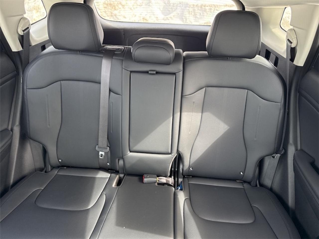 2026 Kia Sportage EX AWD  Panoramic Sunroof Photo