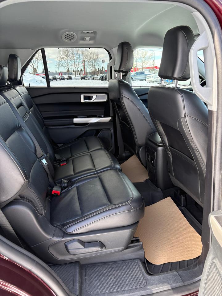 2022 Ford Explorer LIMITED Photo4