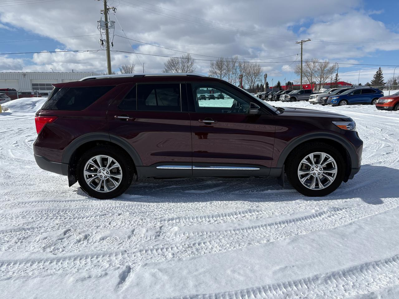 2022 Ford Explorer LIMITED Photo2