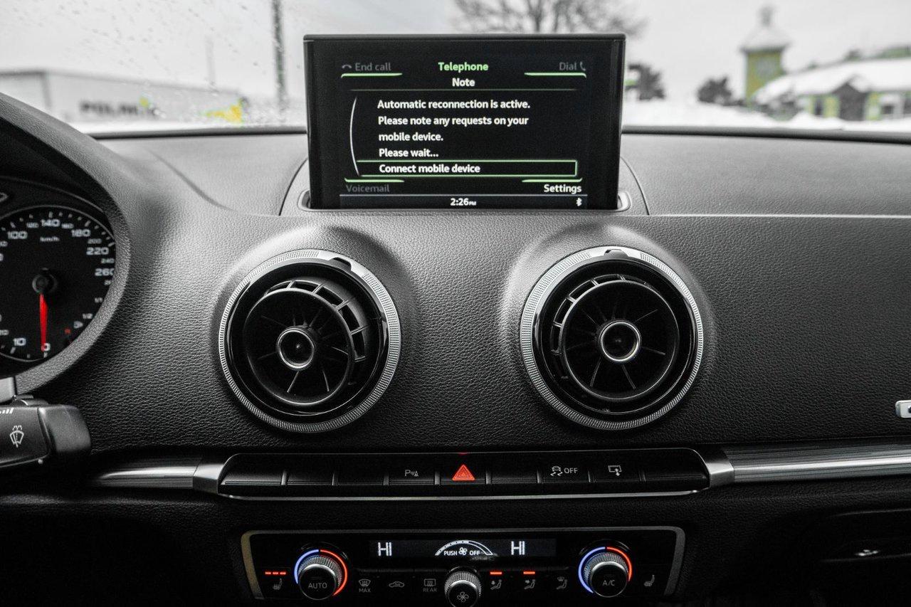 2015 Audi A3 Sedan 2.0T Technik Photo