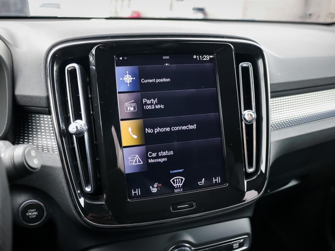 2020 Volvo XC40 T5 AWD R-Design  - Sport Package - $76.19 /Wk Photo