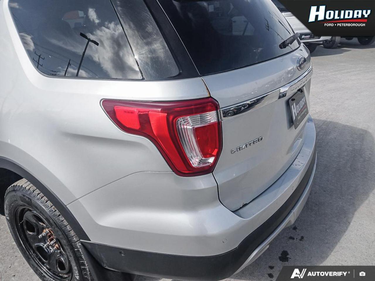 2017 Ford Explorer LIMITED Photo