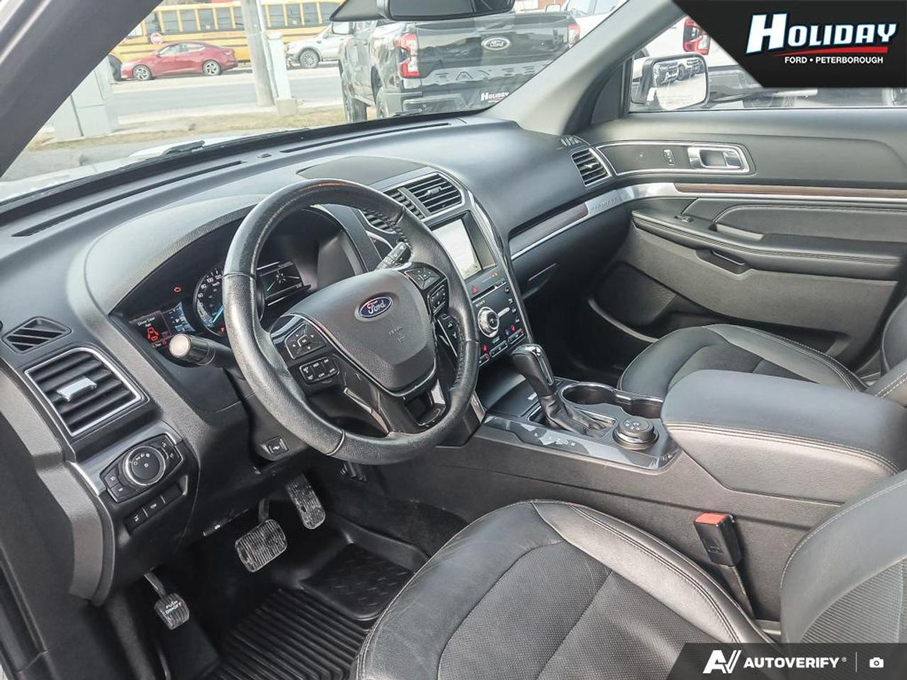 2017 Ford Explorer LIMITED Photo