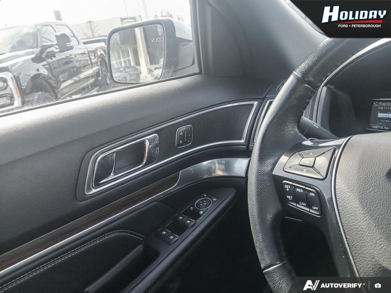 2017 Ford Explorer LIMITED Photo