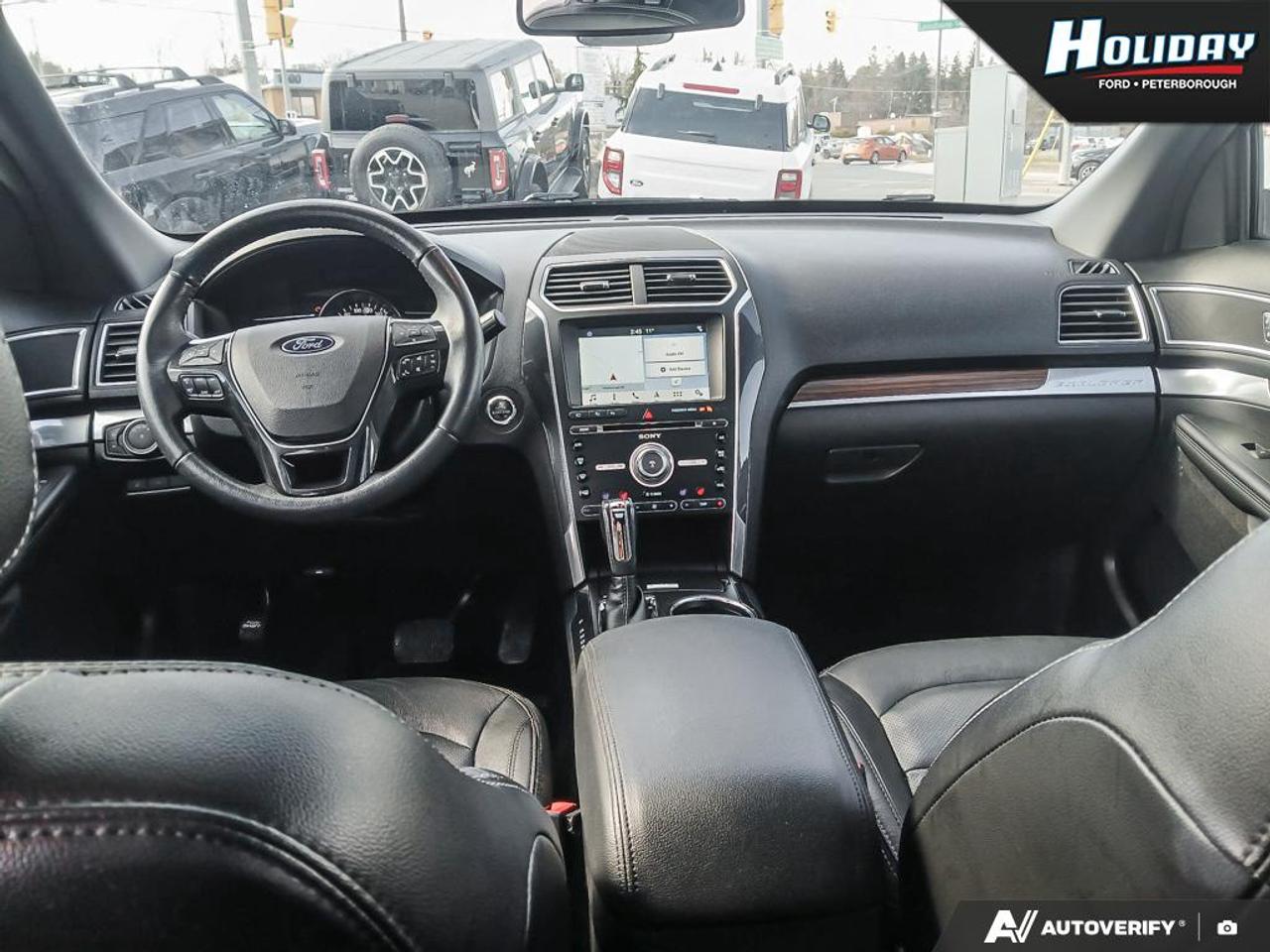 2017 Ford Explorer LIMITED Photo