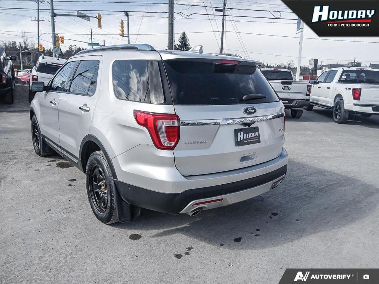 2017 Ford Explorer LIMITED Photo