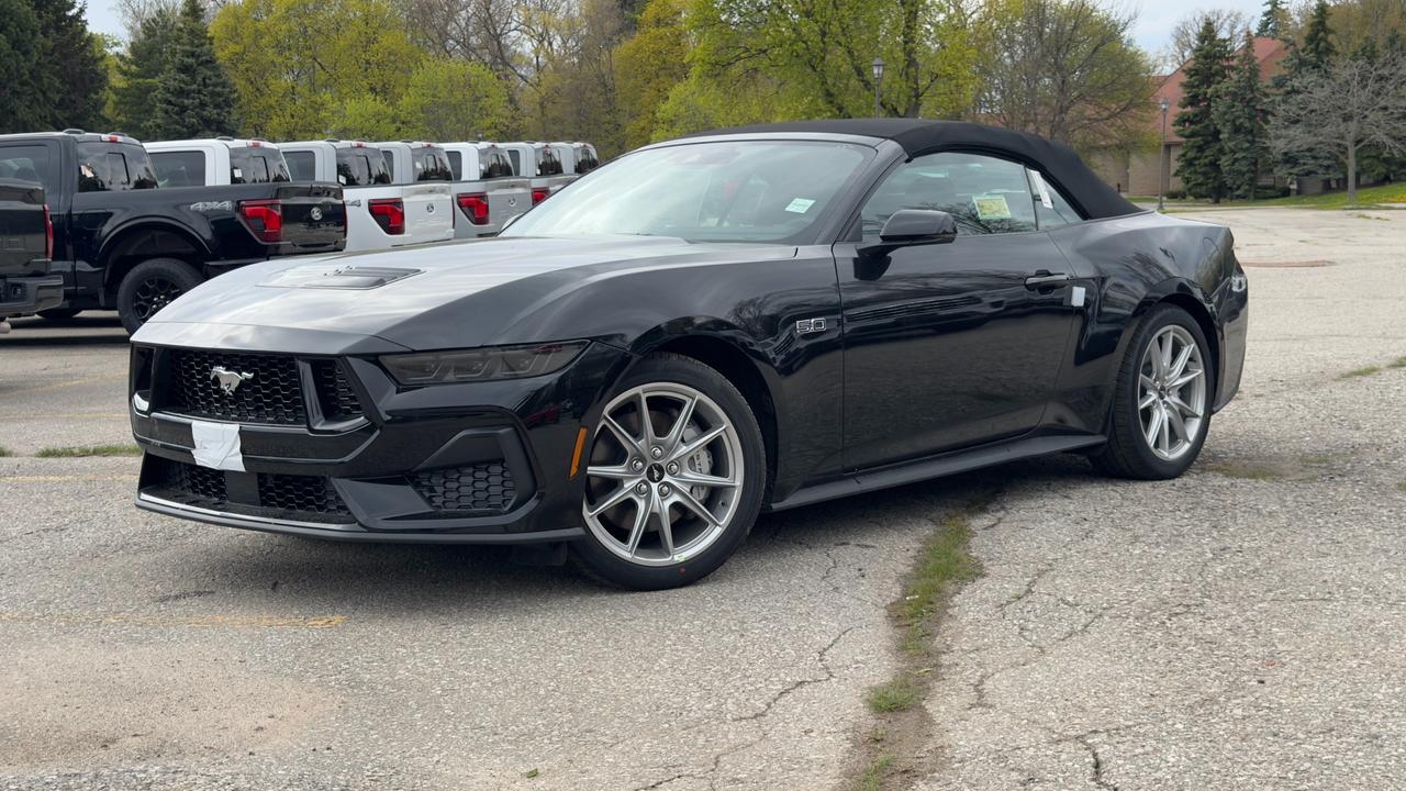 2026 Ford Mustang GT Premium Convertible Photo