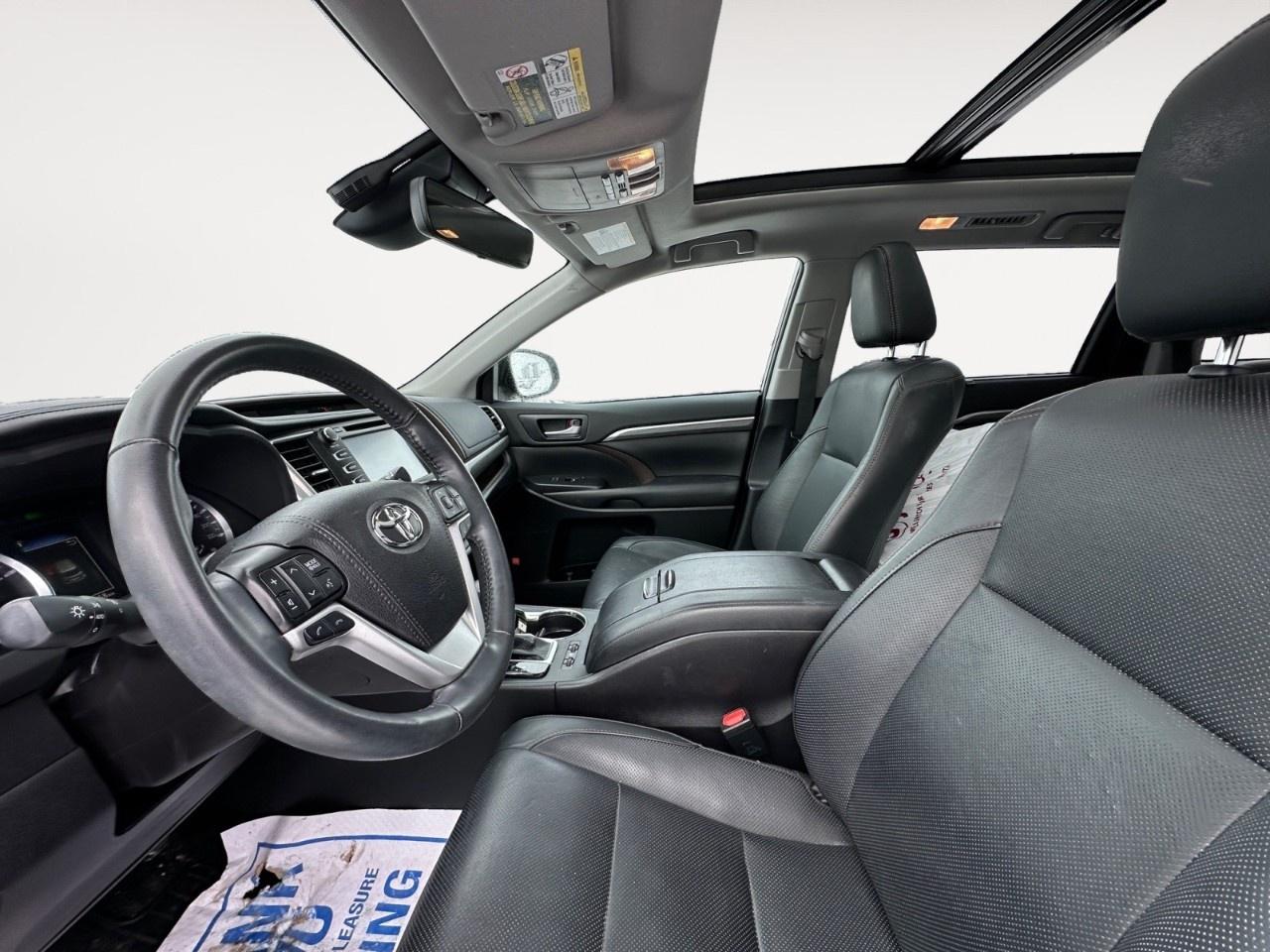 2019 Toyota Highlander AWD Hybrid Limited Photo