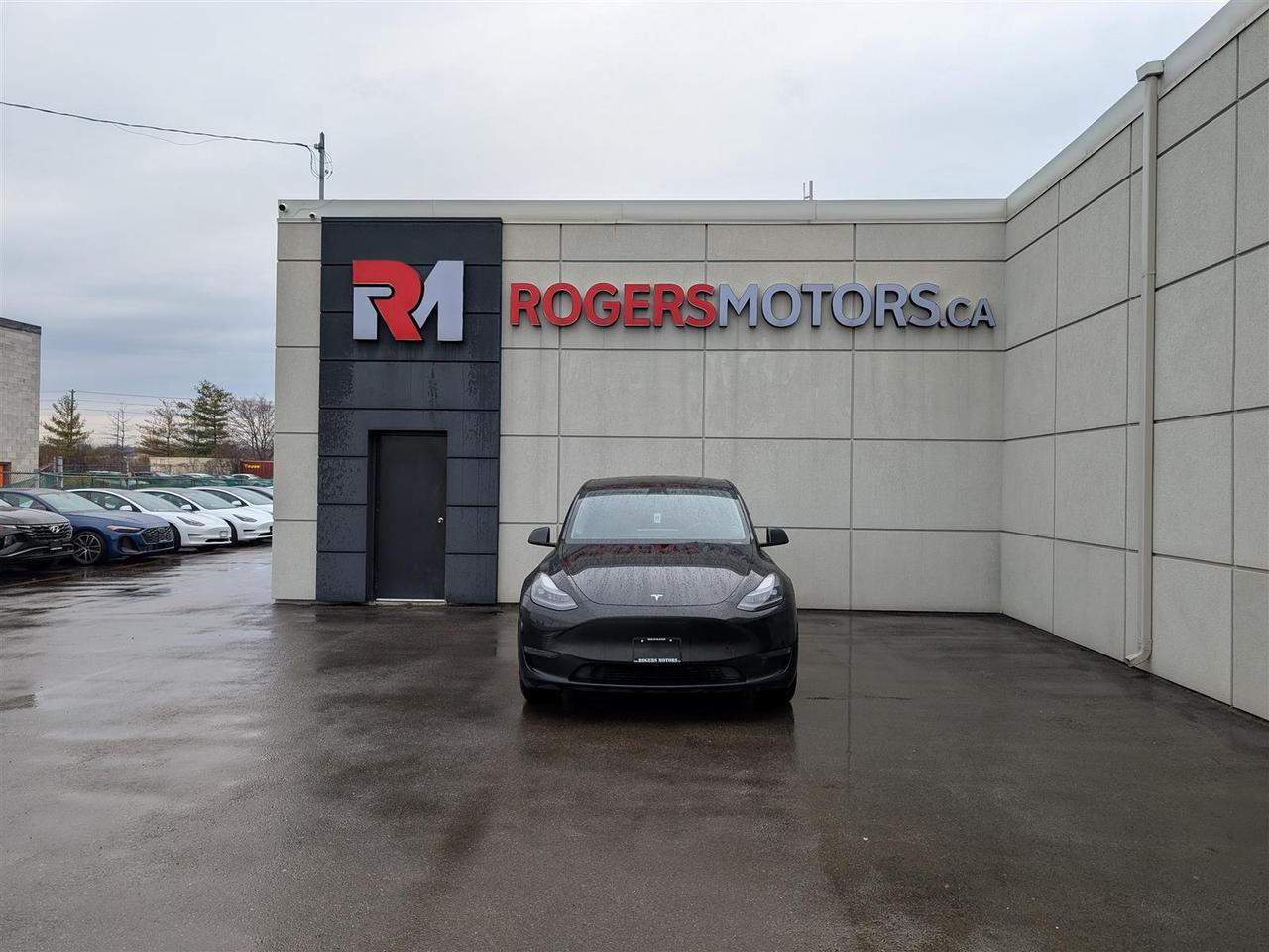 2023 Tesla Model Y STANDARD Photo