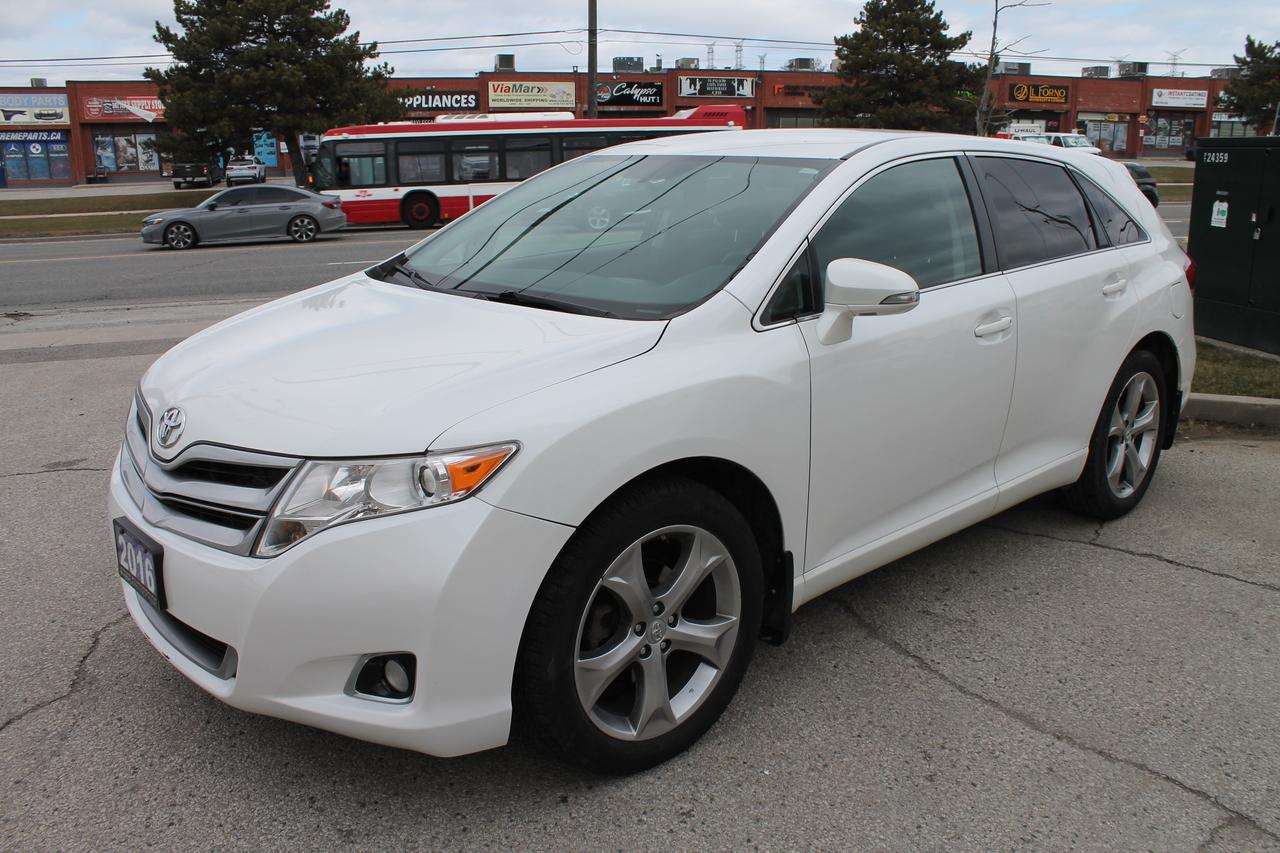 2016 Toyota Venza LE V6 AWD Photo