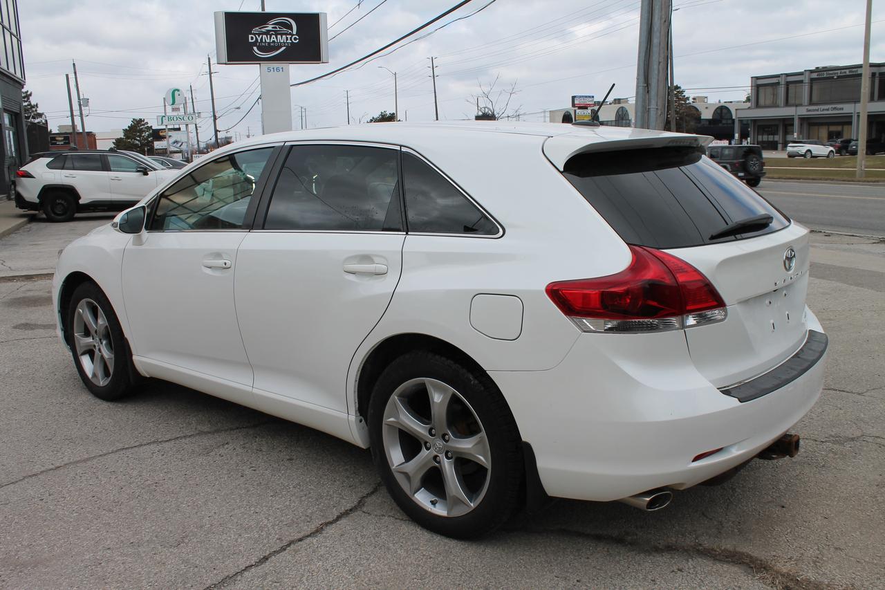 2016 Toyota Venza LE V6 AWD Photo