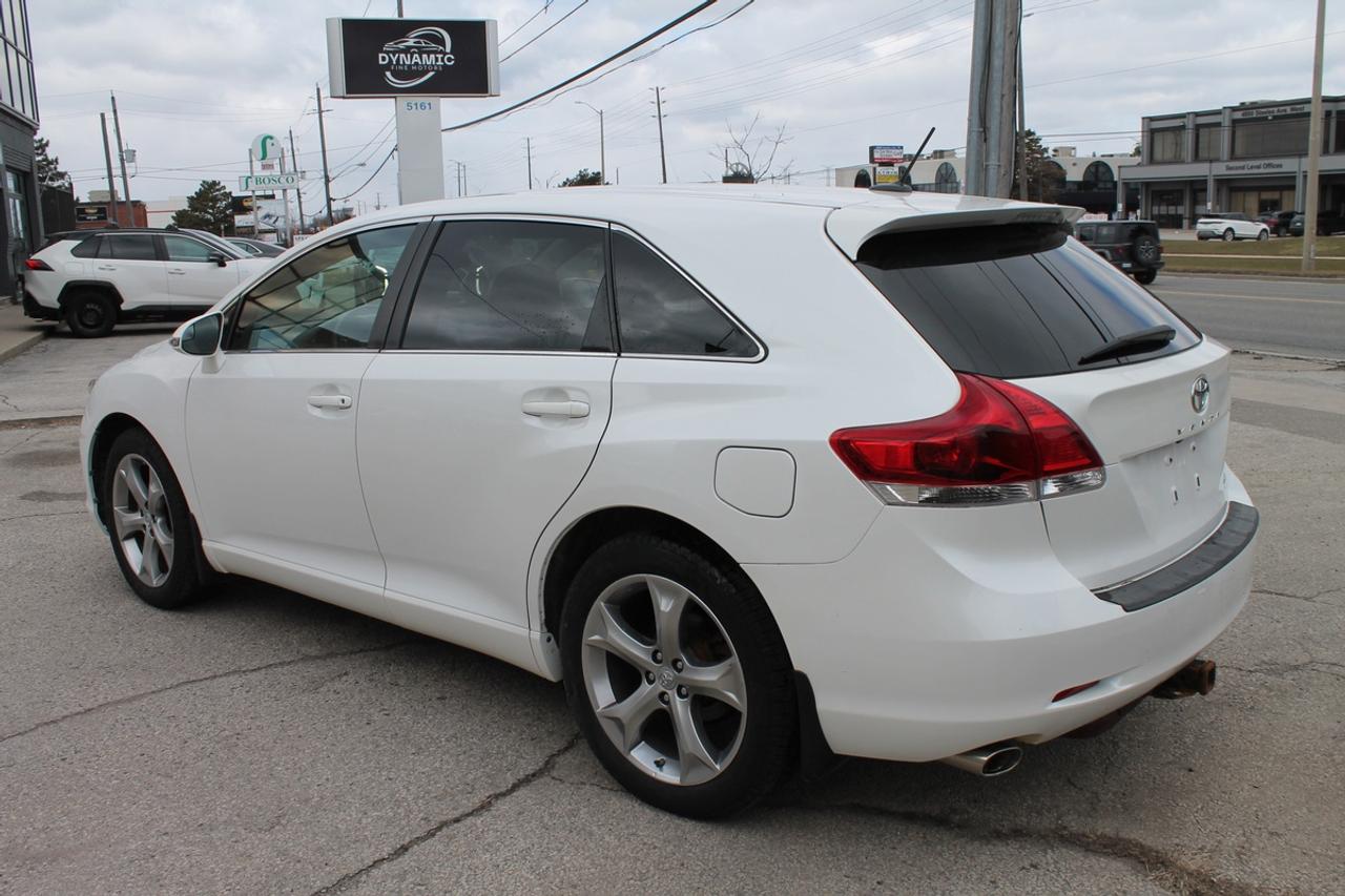 2016 Toyota Venza LE V6 AWD Photo