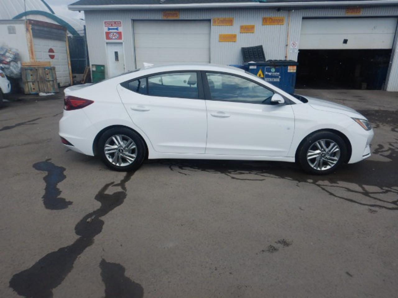 2019 Hyundai Elantra Preferred Photo