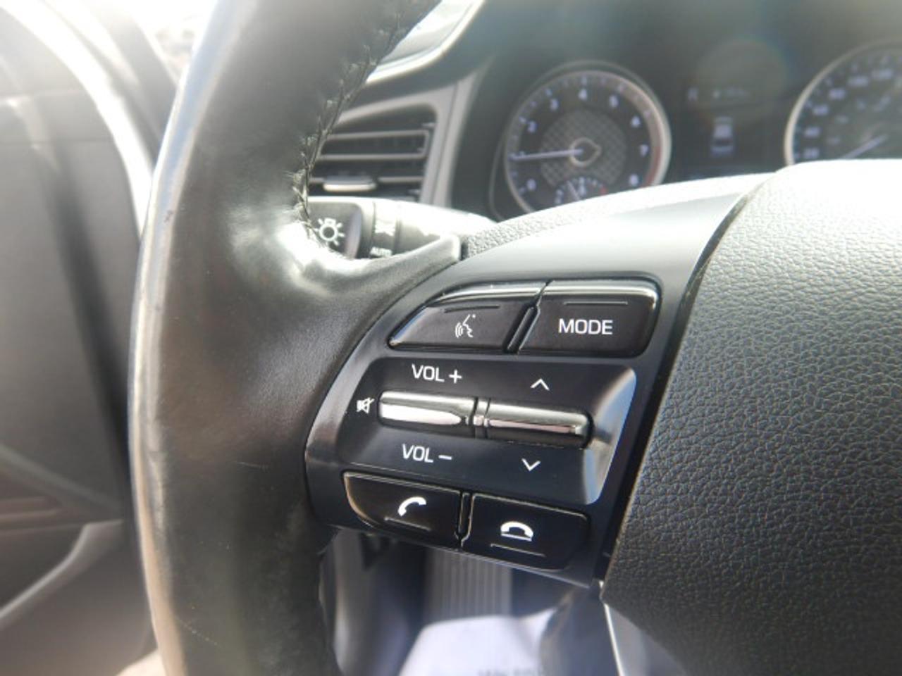 2019 Hyundai Elantra Preferred Photo