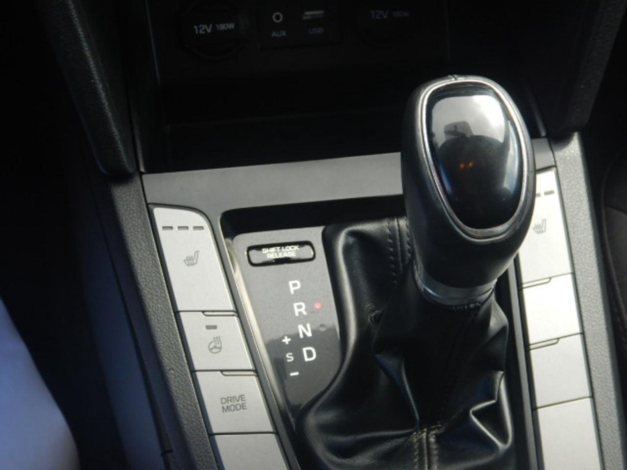 2019 Hyundai Elantra Preferred Photo