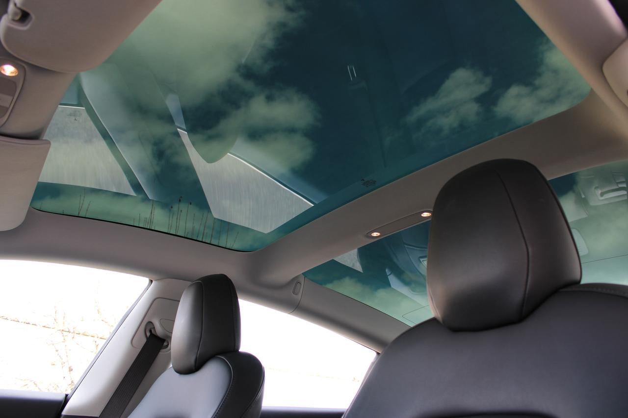 2018 Tesla Model 3 LONG RANGE Photo