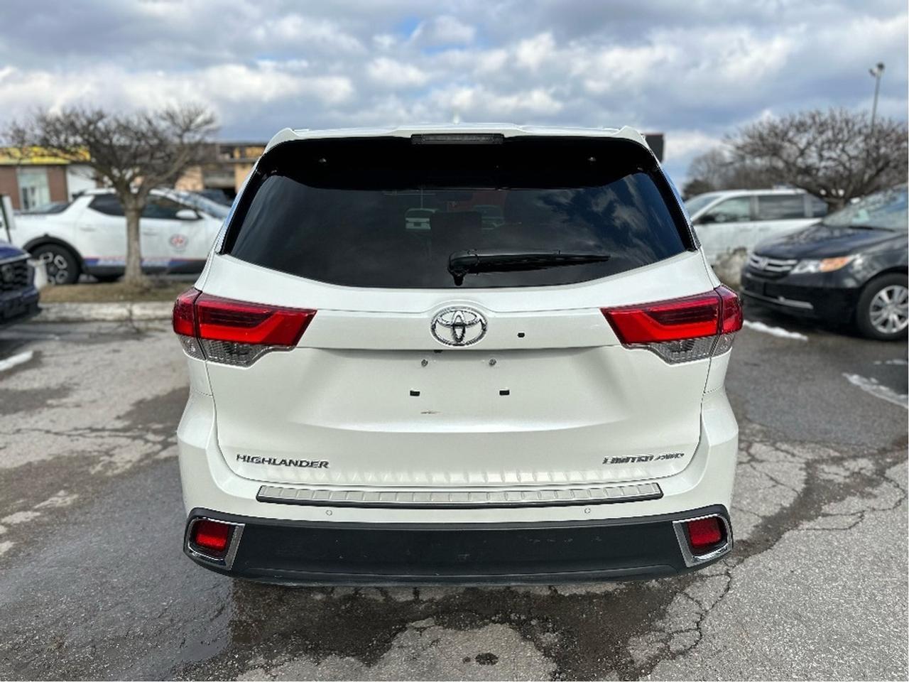 2019 Toyota Highlander LIMITED  Photo