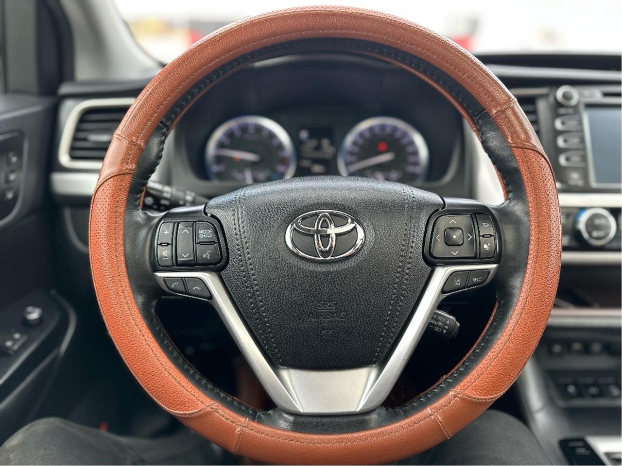 2019 Toyota Highlander LIMITED  Photo