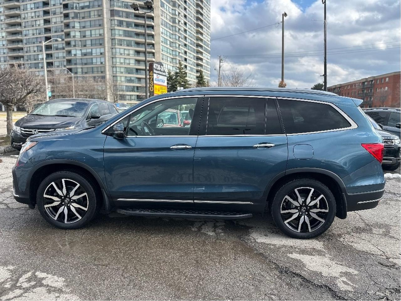 2019 Honda Pilot Touring Photo4