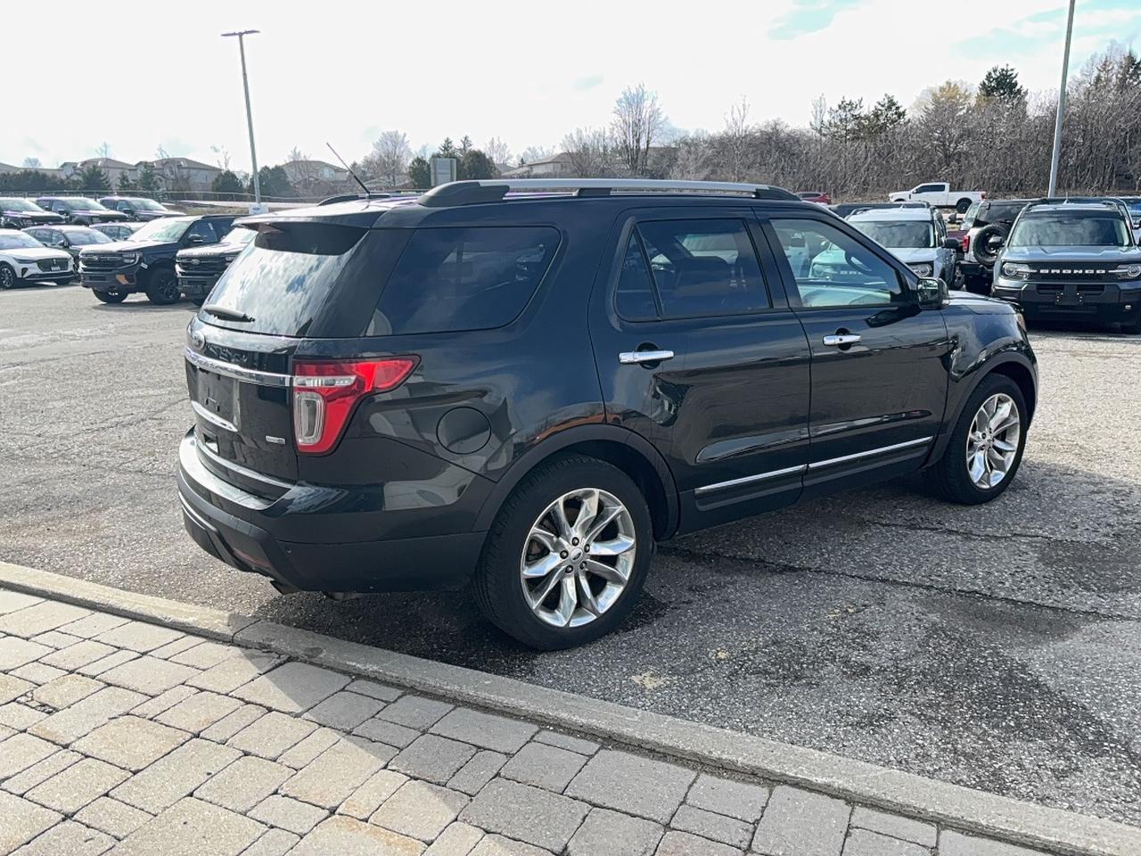 2014 Ford Explorer LIMITED, LEATHER, ROOF, NAVIGATION, AS TRADED! Photo