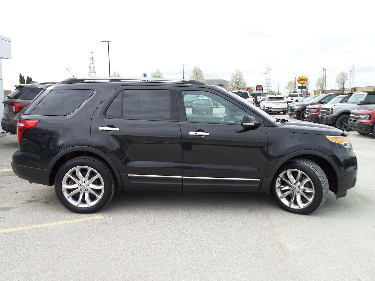 2014 Ford Explorer LIMITED, LEATHER, ROOF, NAVIGATION, AS TRADED! Photo3