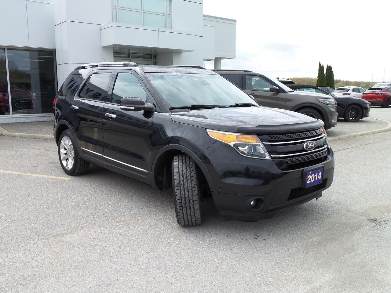 2014 Ford Explorer LIMITED, LEATHER, ROOF, NAVIGATION, AS TRADED! Photo2