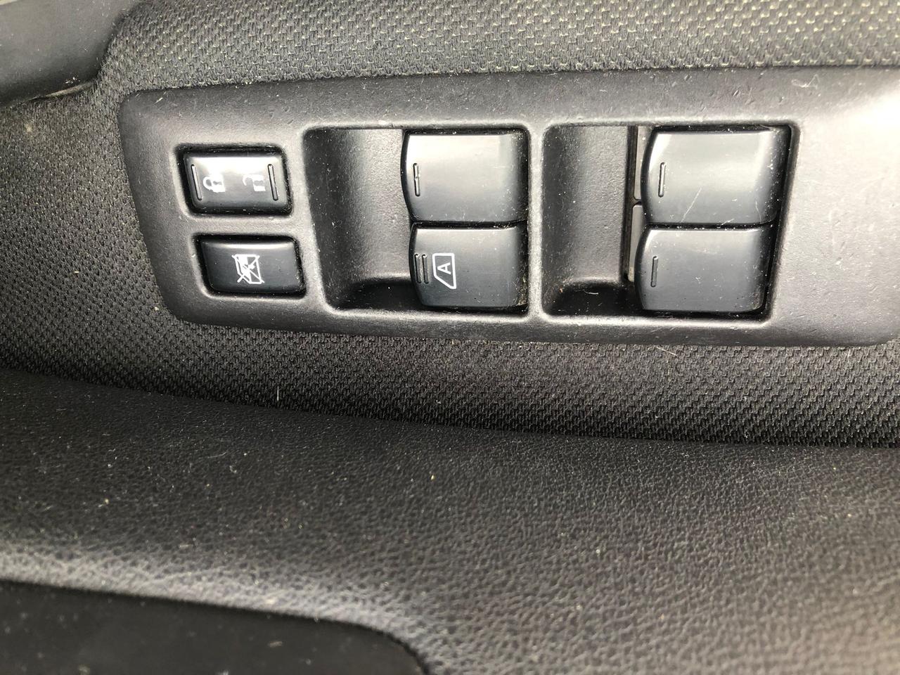 2012 Nissan Rogue SV Photo