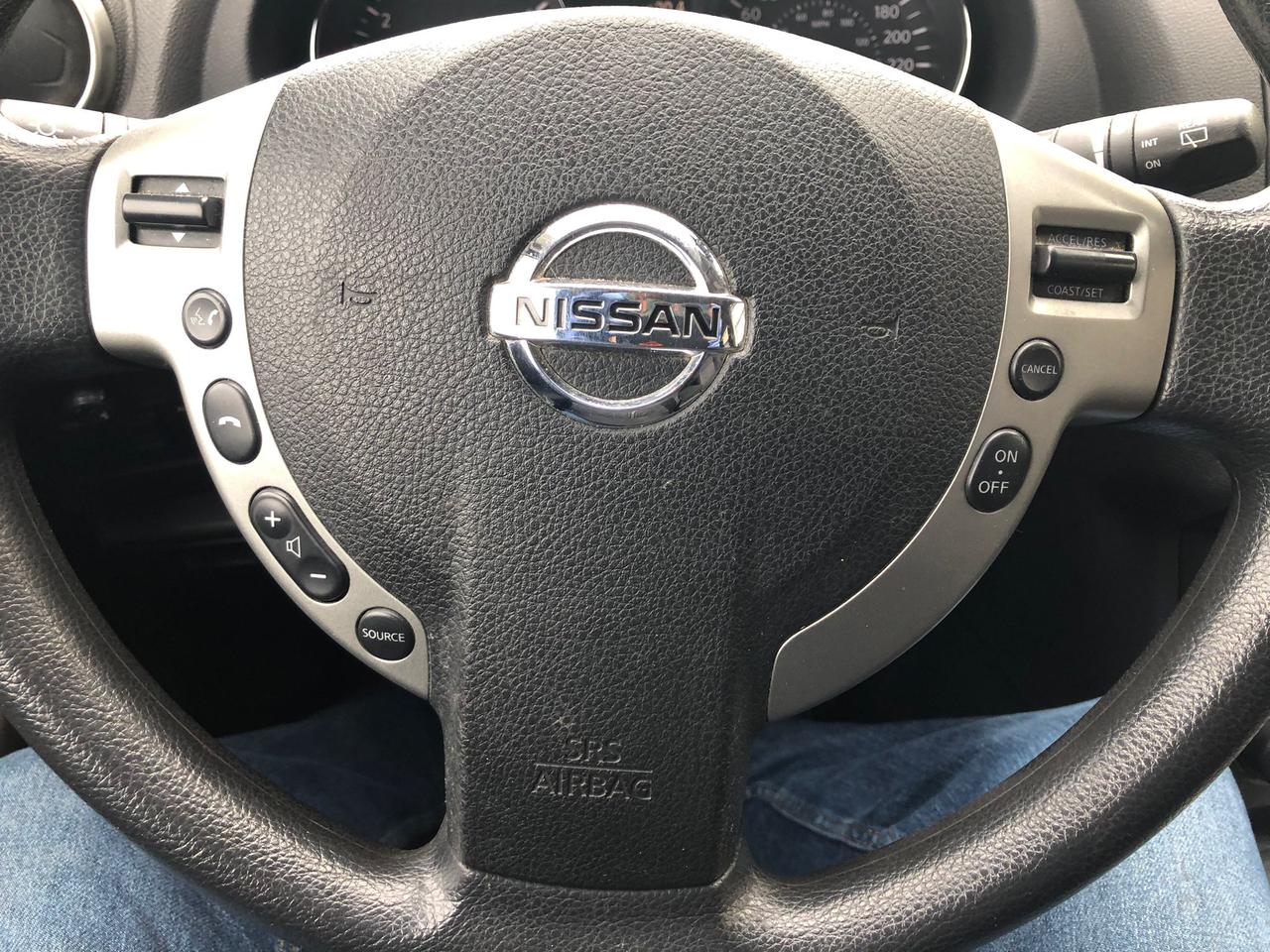 2012 Nissan Rogue SV Photo