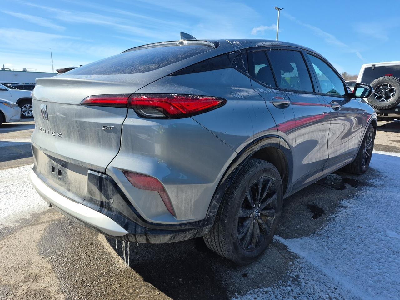 2024 Buick Envista Sport Touring-TECH PKG! WIRELESS CHARGE, PWR GATE! Photo