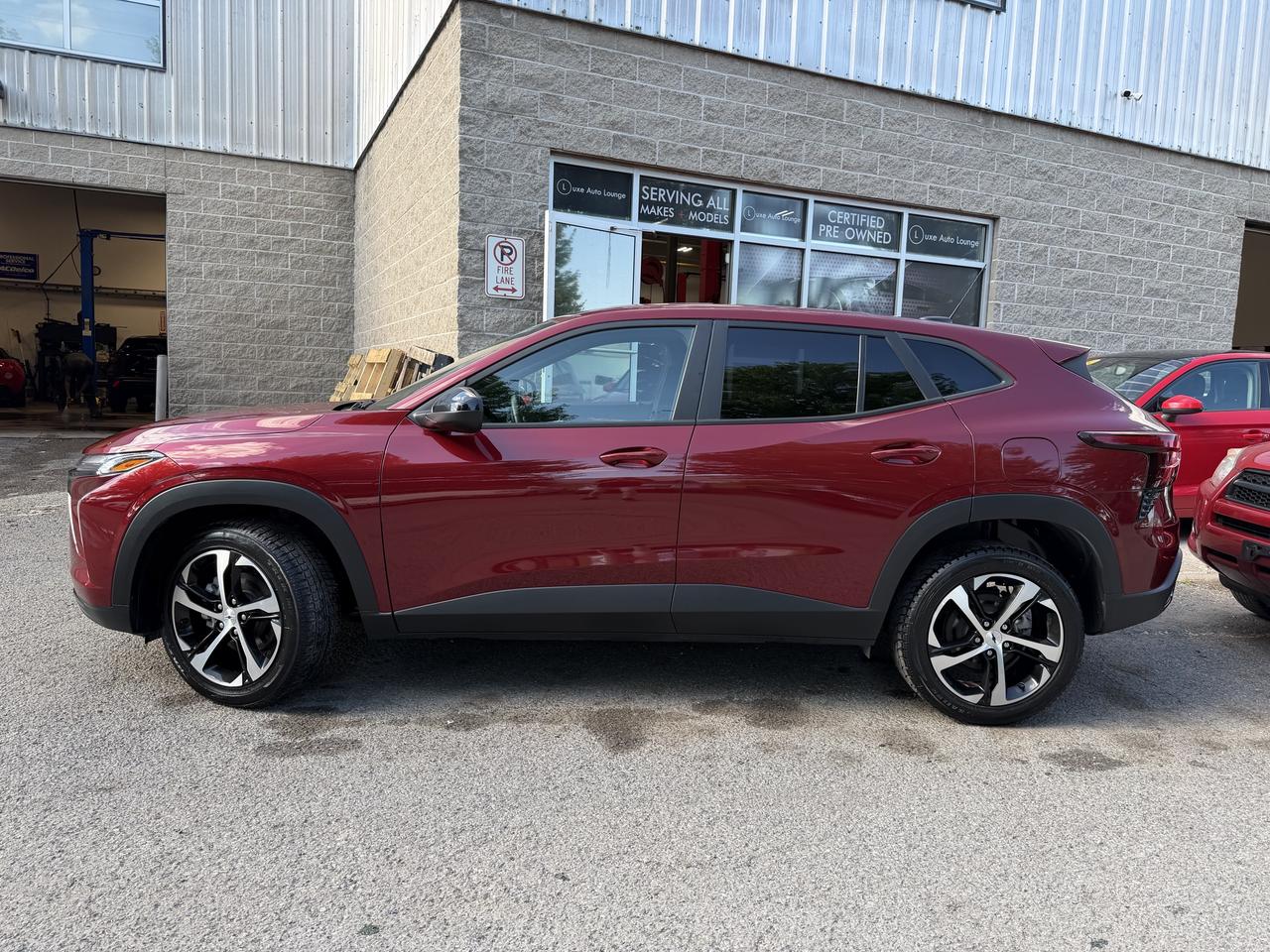 2024 Chevrolet Trax 1RS LOW KM!! SUNROOF, HEATED SEATS & STEERING WHL! - Photo #3