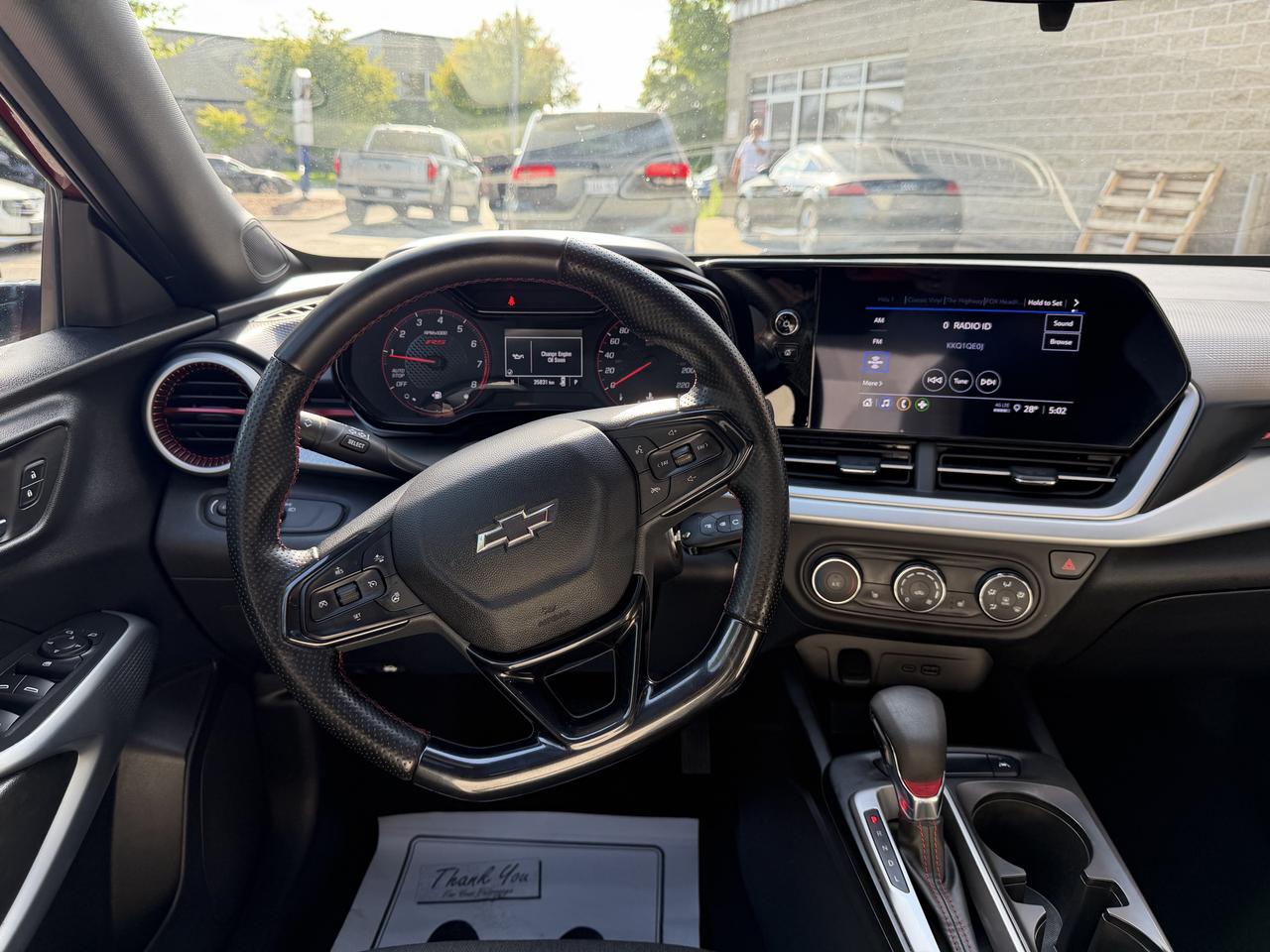 2024 Chevrolet Trax 1RS LOW KM!! SUNROOF, HEATED SEATS & STEERING WHL! Photo