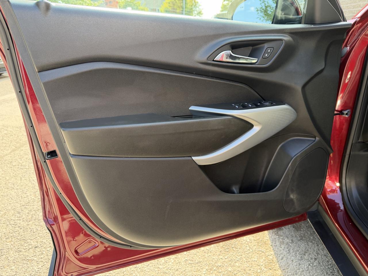 2024 Chevrolet Trax 1RS LOW KM!! SUNROOF, HEATED SEATS & STEERING WHL! - Photo #17