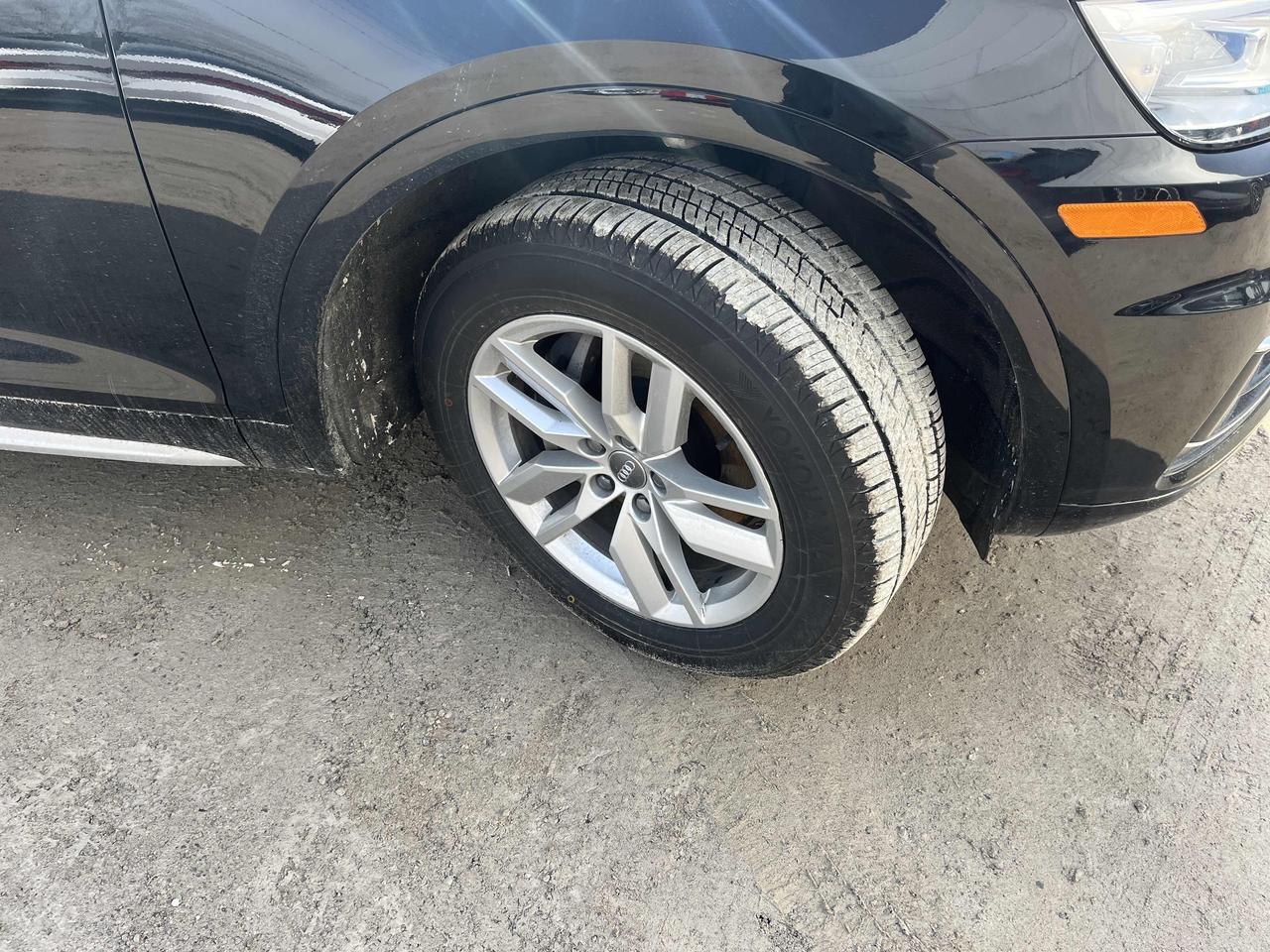 2019 Audi Q5 Komfort - LOW KM, LEATHER-HEATED SEATS & STR WHL!! Photo