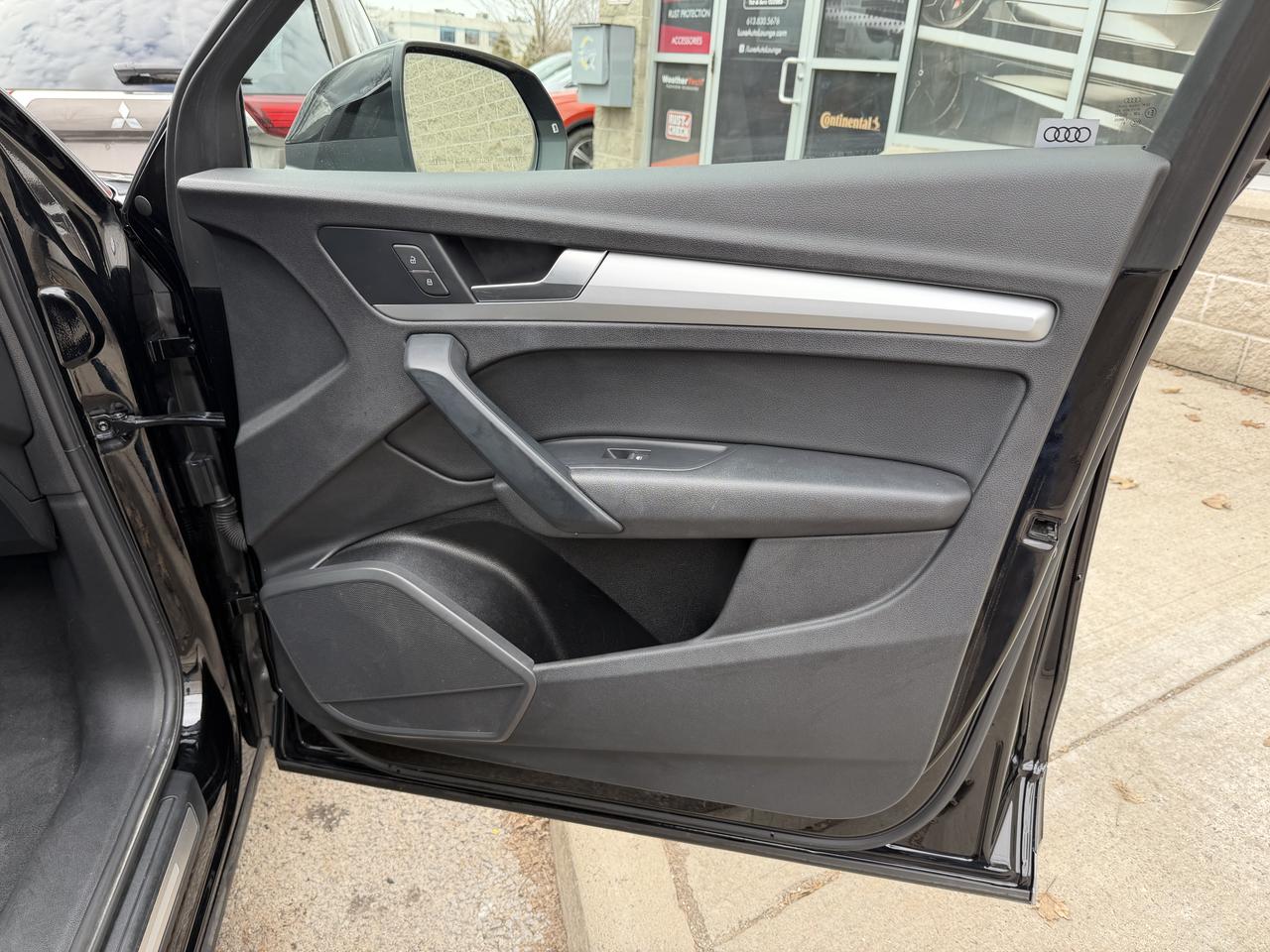 2019 Audi Q5 Komfort - LOW KM, LEATHER-HEATED SEATS & STR WHL!! Photo