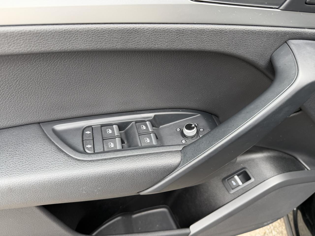 2019 Audi Q5 Komfort - LOW KM, LEATHER-HEATED SEATS & STR WHL!! Photo16