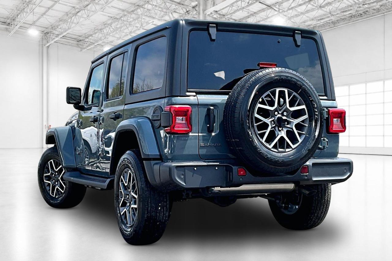 2026 Jeep Wrangler SAHARA | Leather | 18" Alloys | Hardtop | Steps Photo