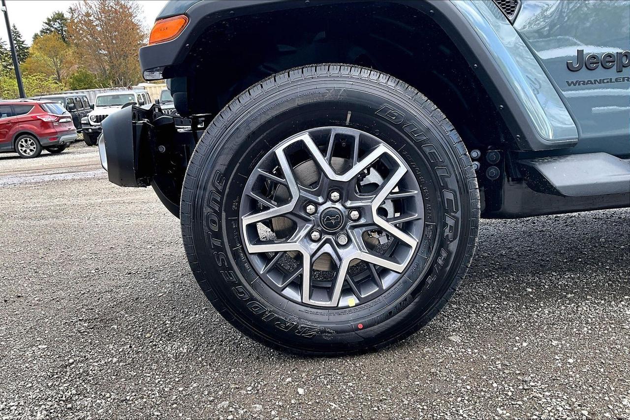 2026 Jeep Wrangler SAHARA | Leather | 18" Alloys | Hardtop | Steps Photo