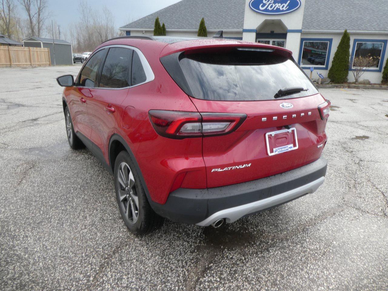 2023 Ford Escape Platinum | Leather | Nav | Backup Cam | Heated Seats | Photo