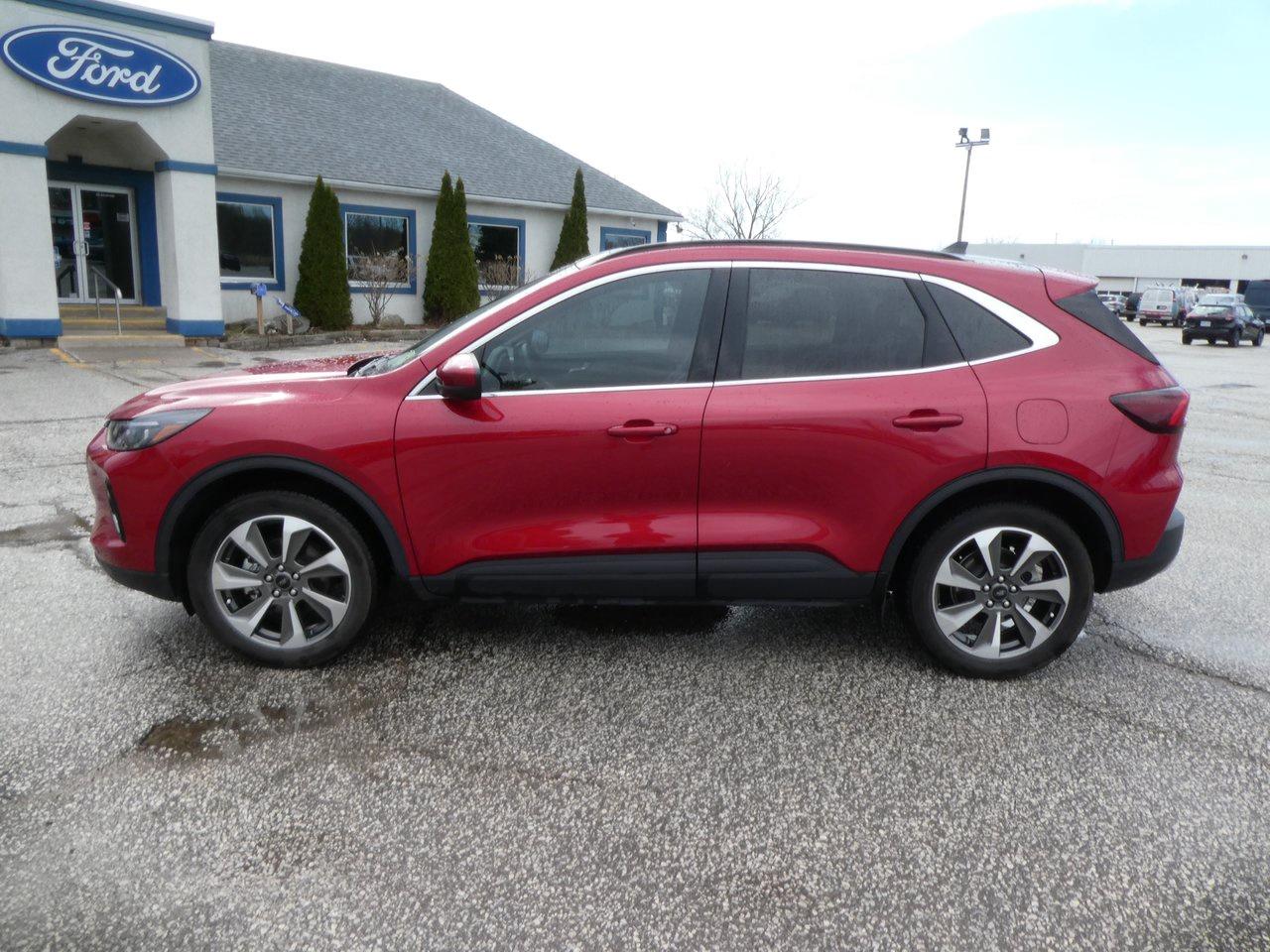 2023 Ford Escape Platinum | Leather | Nav | Backup Cam | Heated Seats | Photo