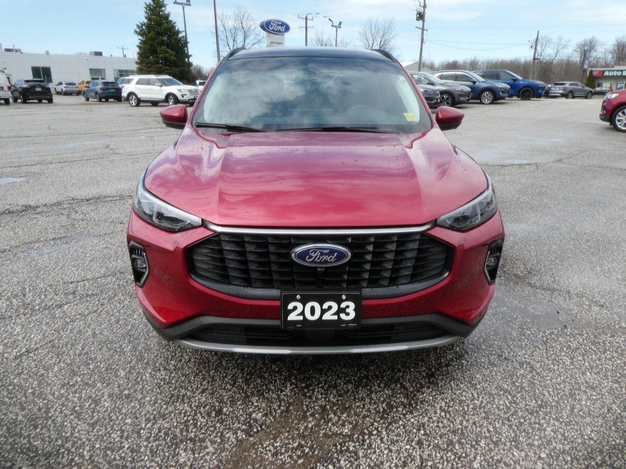 2023 Ford Escape Platinum | Leather | Nav | Backup Cam | Heated Seats | Photo