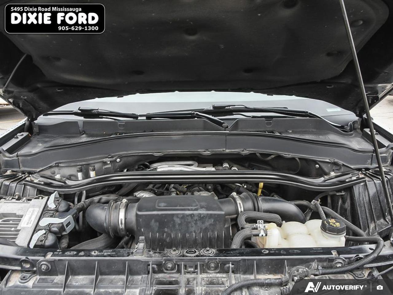 2020 Ford Explorer ST Photo