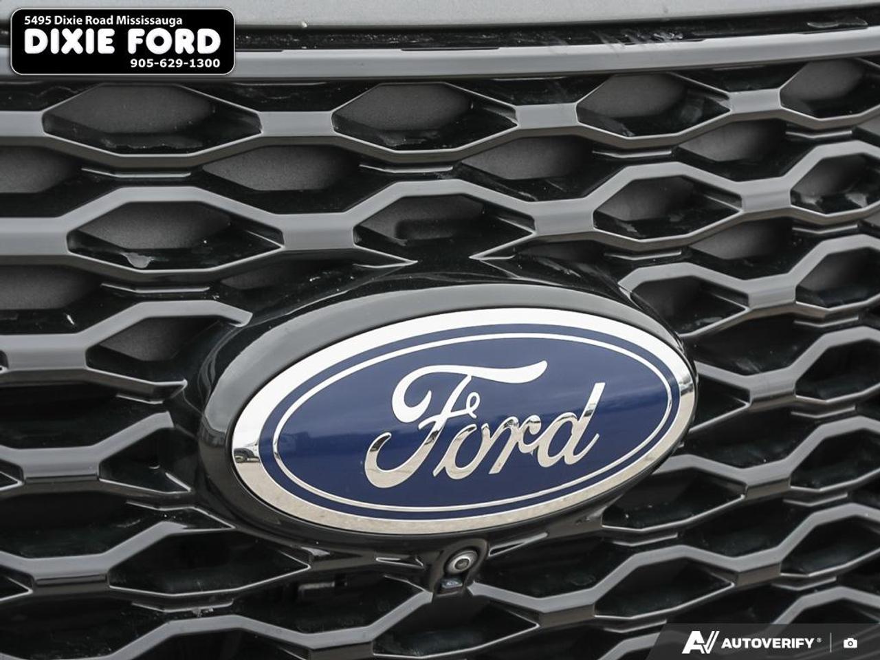 2020 Ford Explorer ST Photo