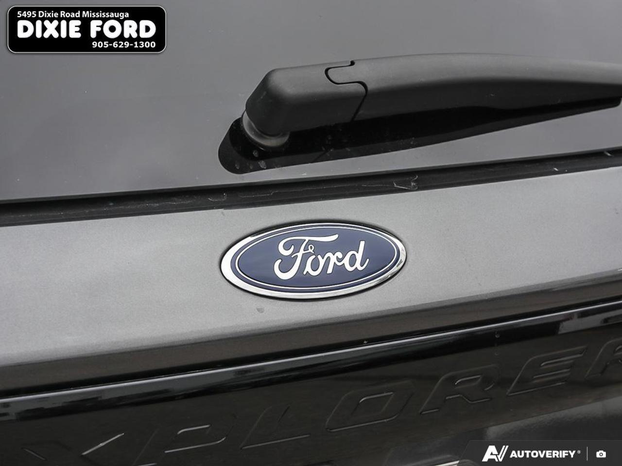 2020 Ford Explorer ST Photo