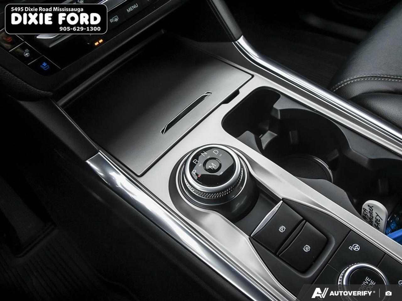 2020 Ford Explorer ST Photo