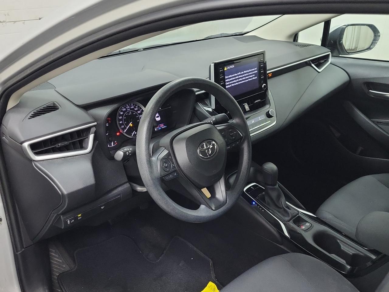 2020 Toyota Corolla LE Photo4