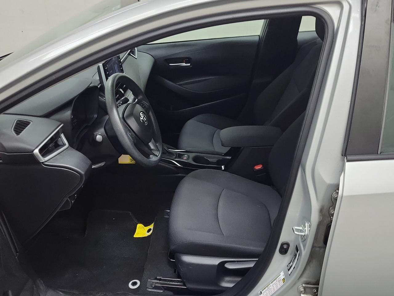 2020 Toyota Corolla LE Photo