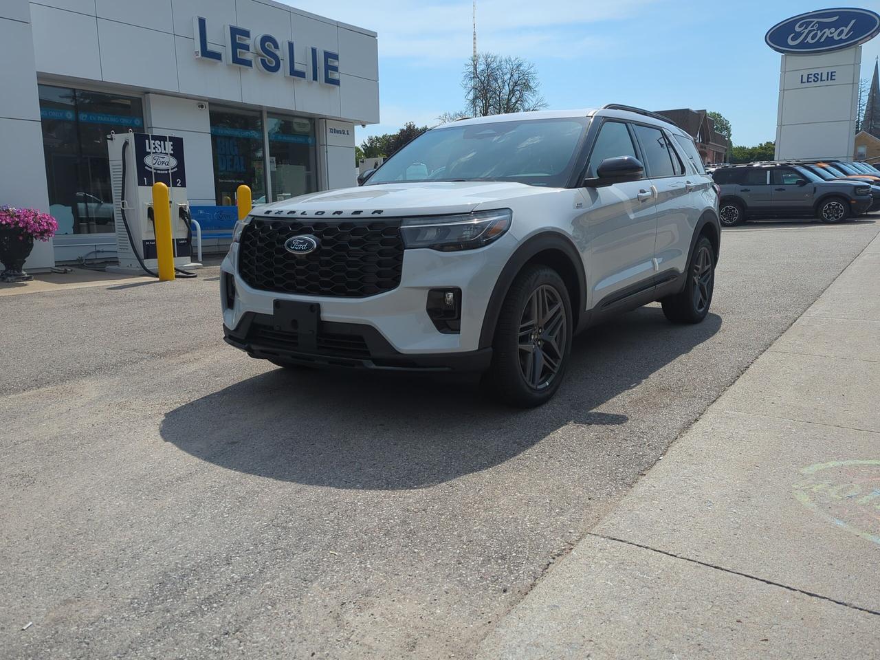 2026 Ford Explorer ST-Line 4WD Photo0