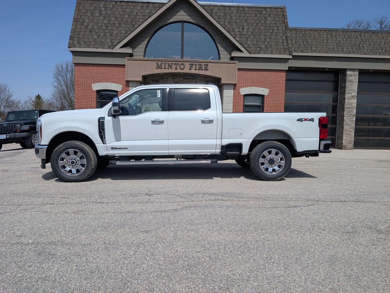 2026 Ford F-250 Lariat Crew Cab 4x4 Photo2