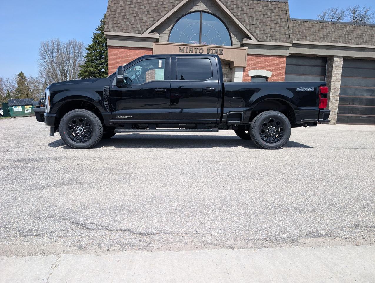 2026 Ford F-250 Lariat Crew Cab 4x4 Photo2